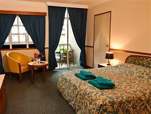 Hotel Lone Pine Resort George Town